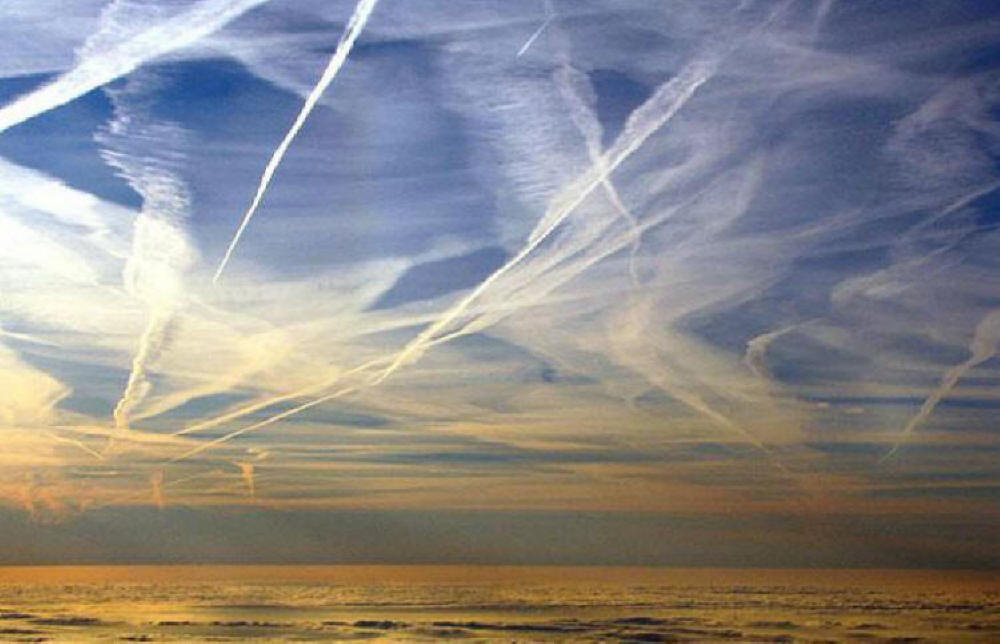 Heavy chemtrail spraying over the ocean